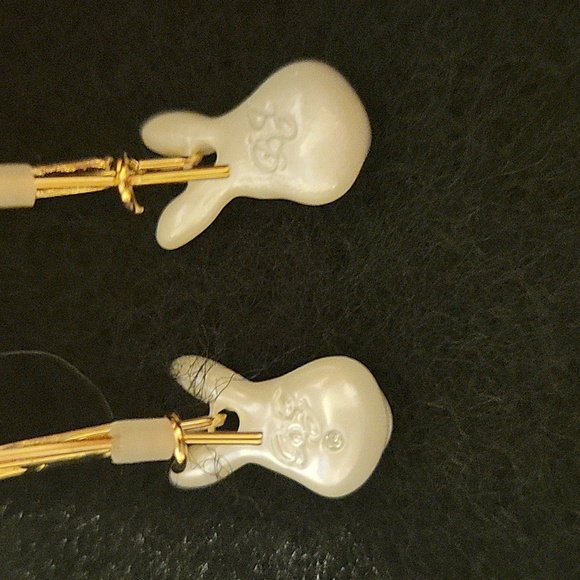 Easter Betsy Johnson Bunny Crystal Enamel Dangle Drop Wire Earring, New - Picture 6 of 8